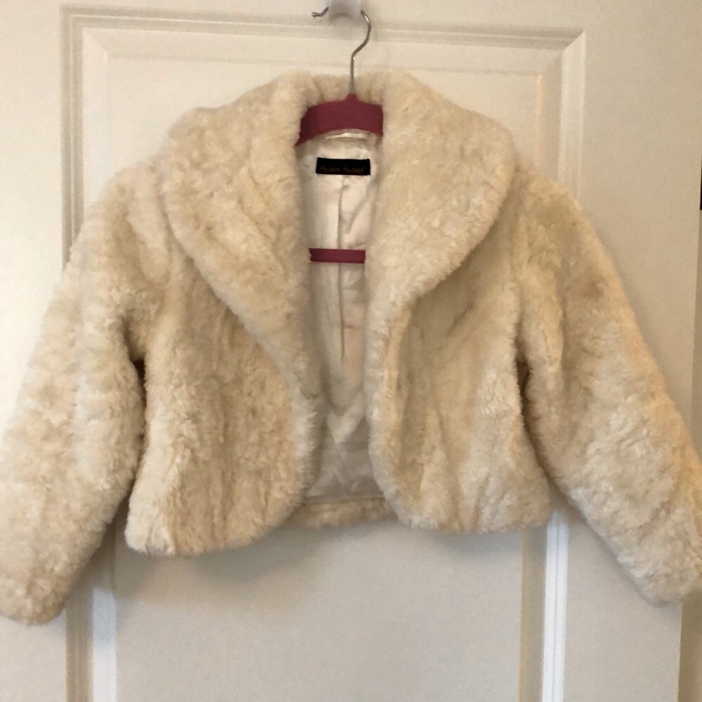 Faux fur cropped coat